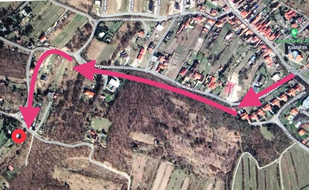 Apartamento Ivi Svätý Jur Exterior foto
